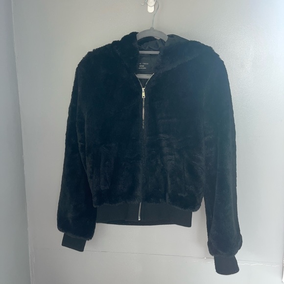 Jackets & Blazers - Love Tree Faux Fur Coat